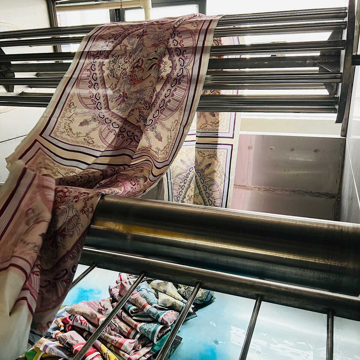 Washing and rinsing printed silk fabric
